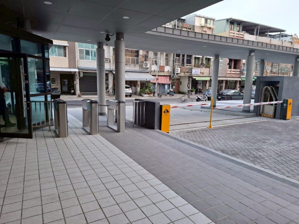 Wistron — Kaohsiung Dormitory Access Control